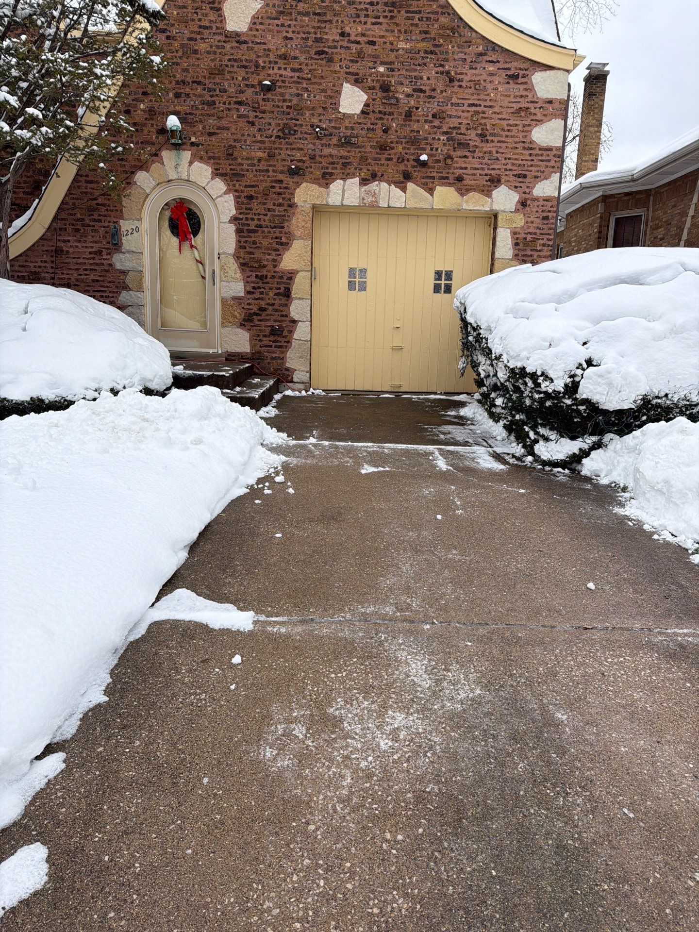 Commercial snow and ice control on site
